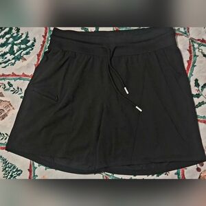 Zyia Canyon Black Shorts